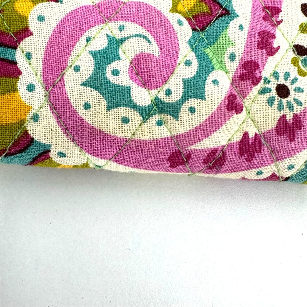 Vera Bradley Zip Around Wallet Tutti Frutti Green Mint Paisley Quilted Travel - Picture 6 of 7